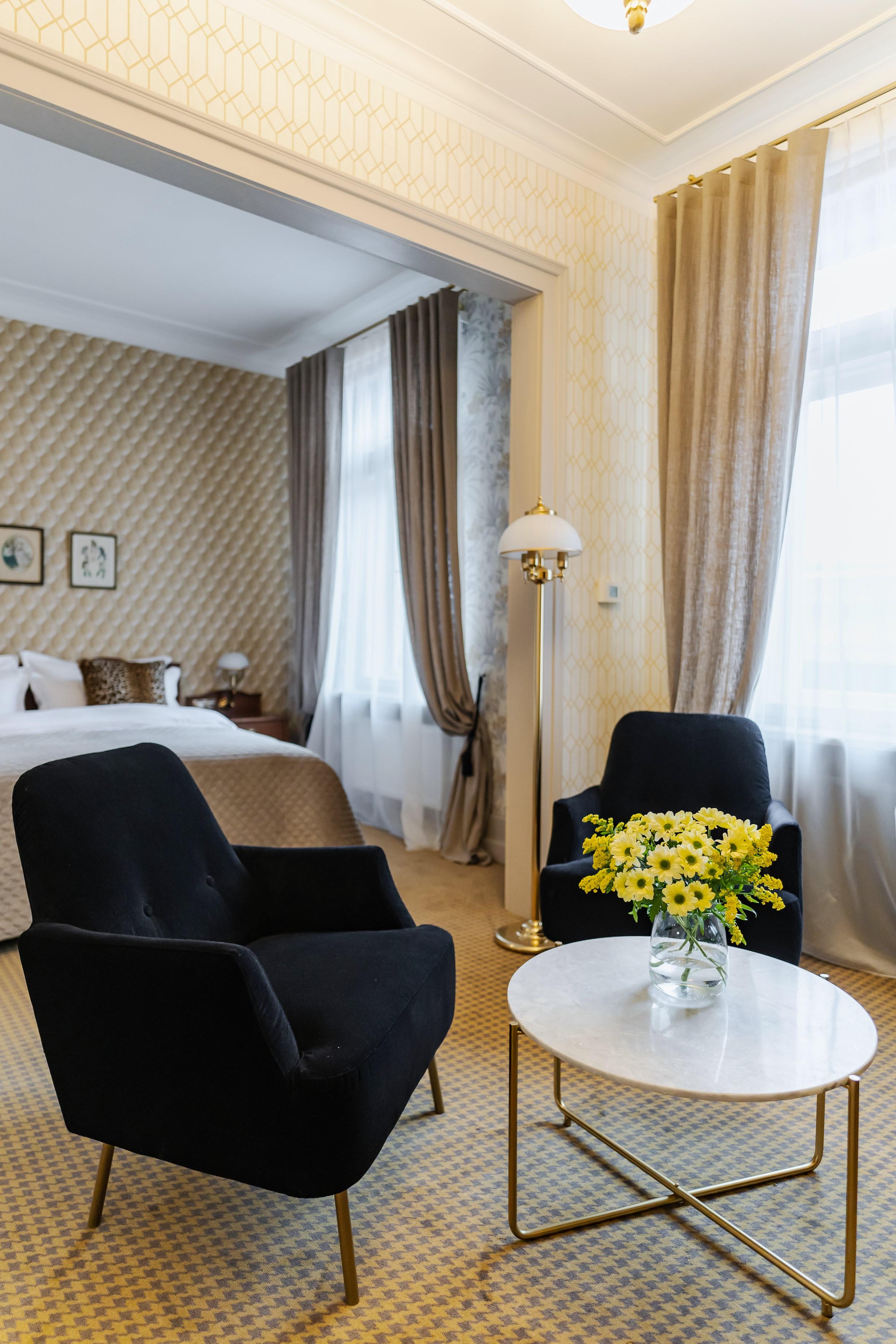 Hotel H15 Francuski Old Town - Destigo Hotels Krakov Exteriér fotografie A room at the hotel