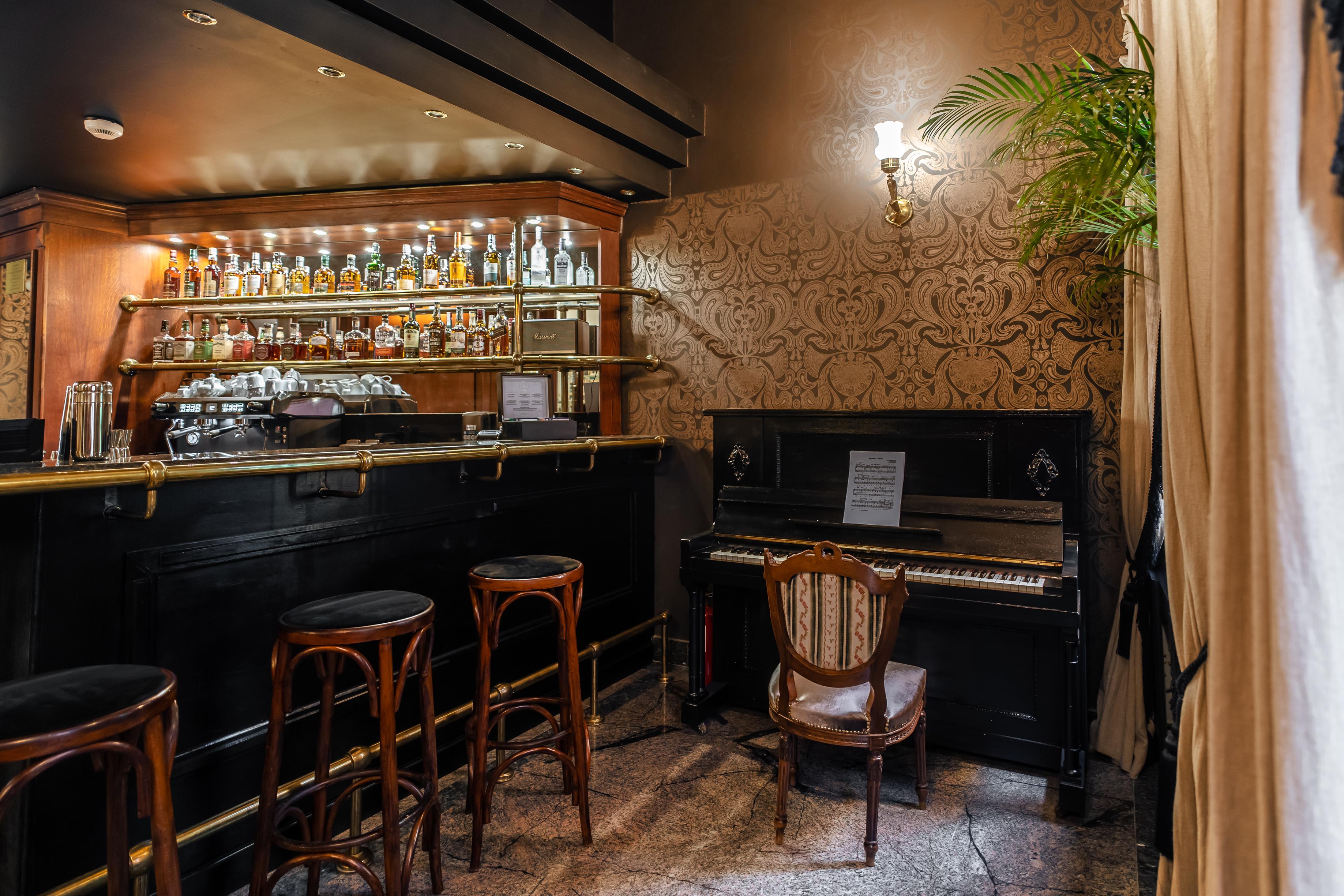 Hotel H15 Francuski Old Town - Destigo Hotels Krakov Exteriér fotografie The interior of the bar